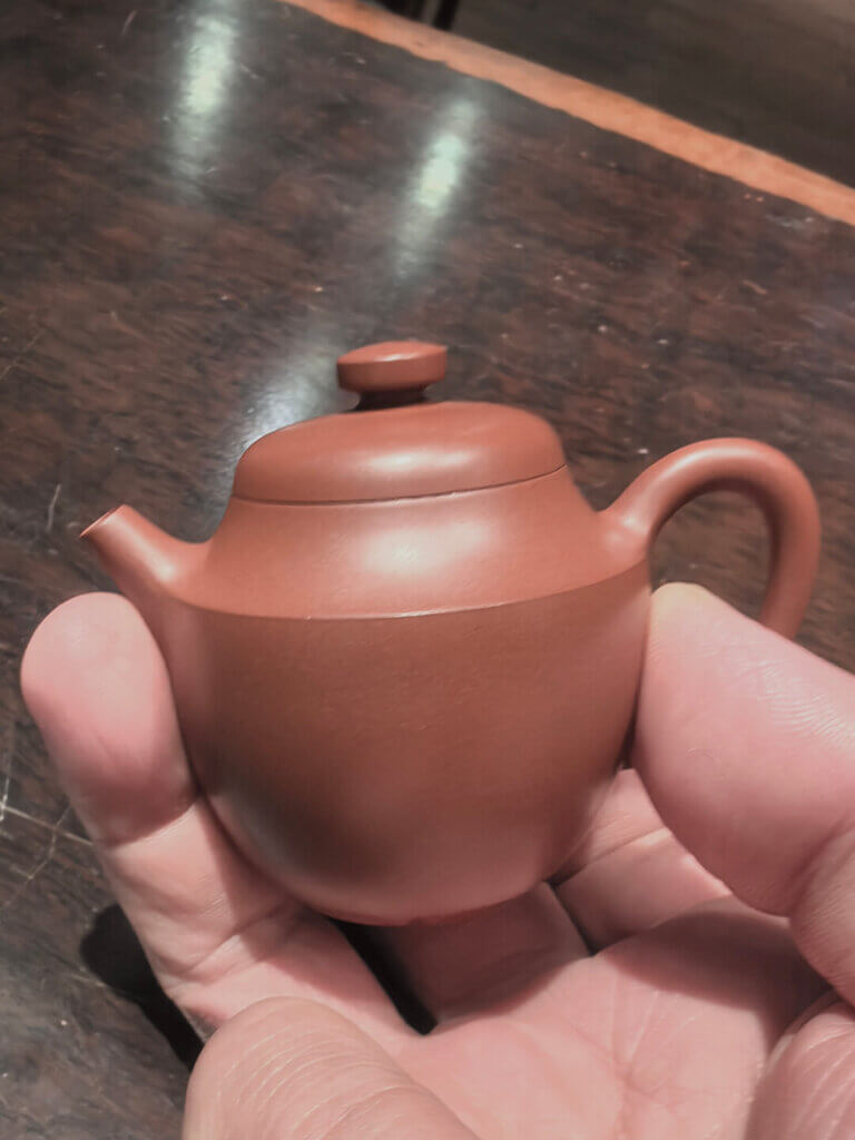 邱桂林手拉朱泥壶《巨轮珠》